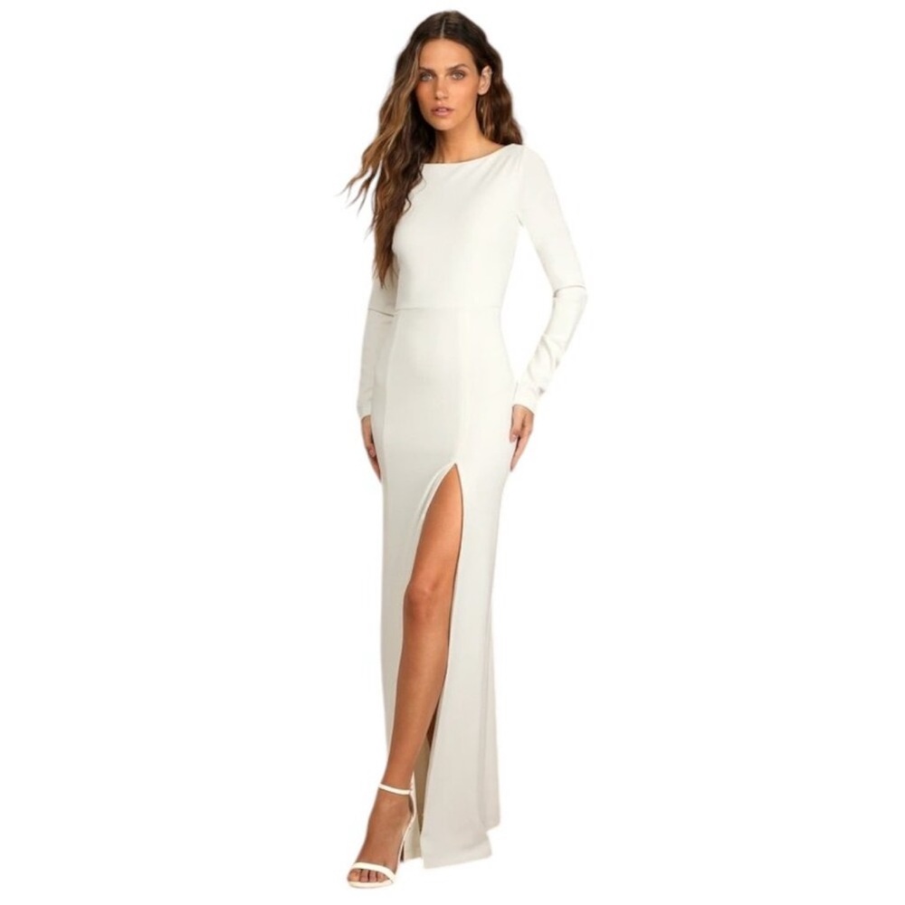 Lulus Long Sleeve Wedding Dress with Lace Back NWT Size Medium Wedding Gown